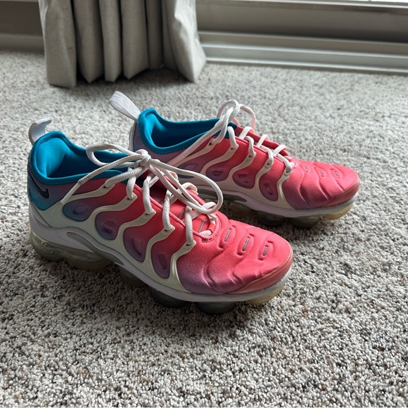 Nike Air Vapormax Plus EUC - Picture 1 of 3